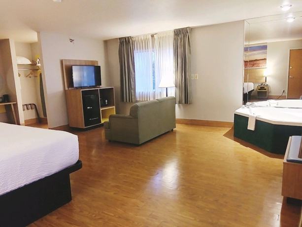 Imagen de la habitación del Hotel Days Inn by Wyndham Osage Beach Lake of the Ozarks. Foto 7
