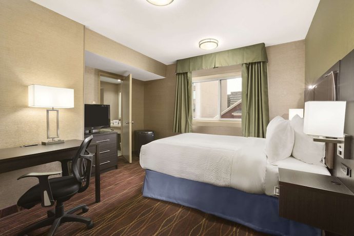 Imagen de la habitación del Hotel Days Inn by Wyndham Ottawa. Foto 2