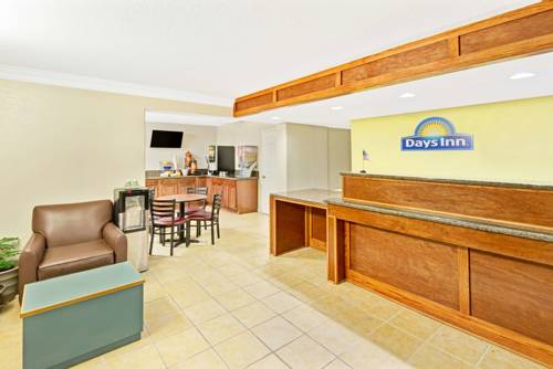 Imagen de la habitación del Hotel Days Inn by Wyndham Overland Park/Metcalf/Convention Center. Foto 5