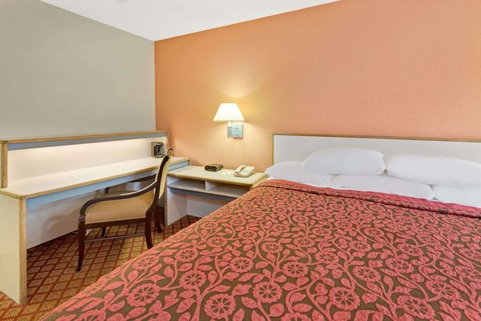 Imagen de la habitación del Hotel Days Inn by Wyndham Overland Park/Metcalf/Convention Center. Foto 14