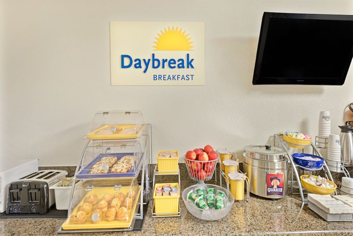 Imagen del bar/restaurante del Hotel Days Inn by Wyndham Overland Park/Metcalf/Convention Center. Foto 4