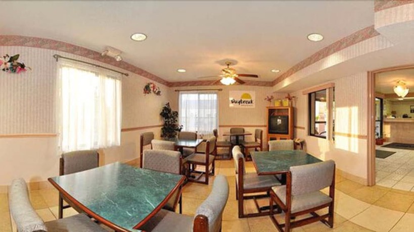 Imagen del bar/restaurante del Hotel Days Inn by Wyndham Panama City/Callaway. Foto 3