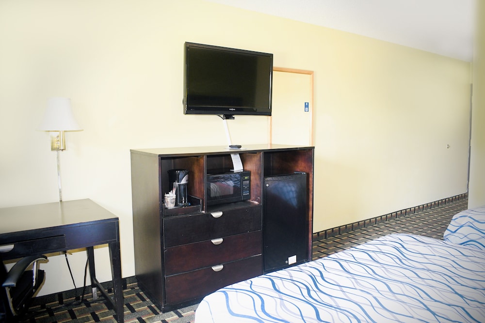 Imagen de la habitación del Hotel Days Inn by Wyndham Park City Kansas. Foto 8