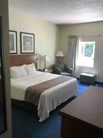 Imagen de la habitación del Hotel Days Inn by Wyndham Penn State. Foto 6