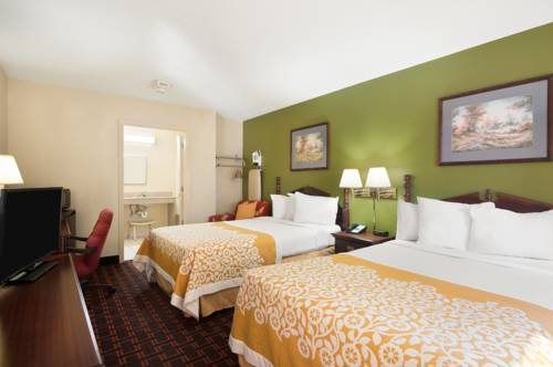 Imagen de la habitación del Hotel Days Inn by Wyndham Pensacola I-10. Foto 2