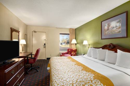 Imagen de la habitación del Hotel Days Inn by Wyndham Pensacola I-10. Foto 4