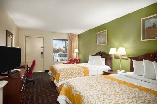 Imagen de la habitación del Hotel Days Inn by Wyndham Pensacola I-10. Foto 8