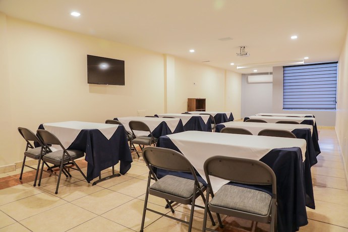 Imagen de los interiores del Hotel Days Inn by Wyndham Piedras Negras. Foto 15