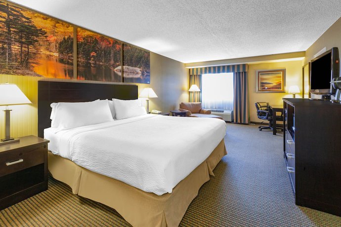 Imagen de la habitación del Hotel Days Inn by Wyndham Plattsburgh. Foto 5