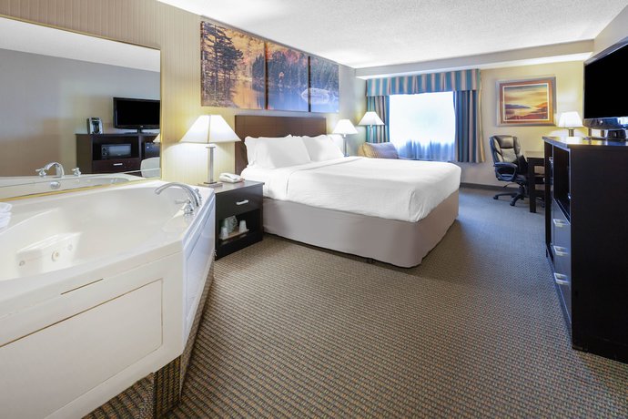 Imagen de la habitación del Hotel Days Inn by Wyndham Plattsburgh. Foto 7