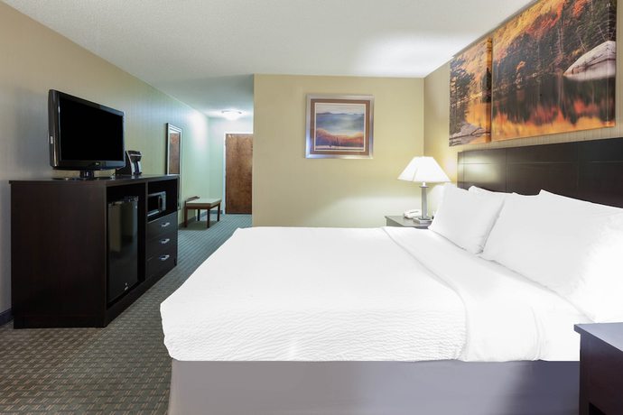 Imagen de la habitación del Hotel Days Inn by Wyndham Plattsburgh. Foto 10