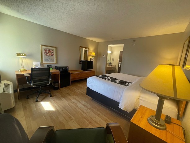 Imagen de la habitación del Hotel Days Inn by Wyndham Pleasant Prairie Kenosha. Foto 7