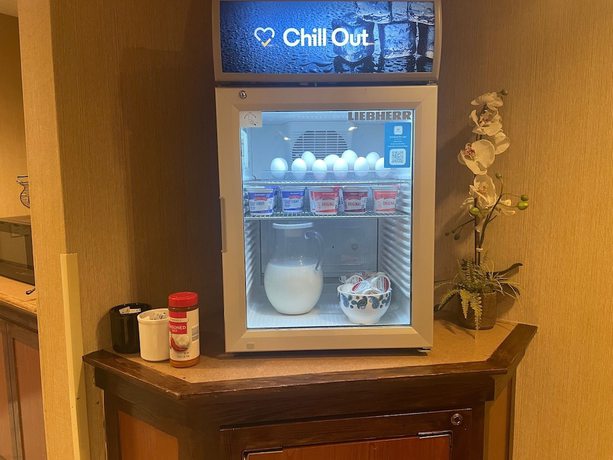 Imagen del bar/restaurante del Hotel Days Inn by Wyndham Pleasant Prairie Kenosha. Foto 5