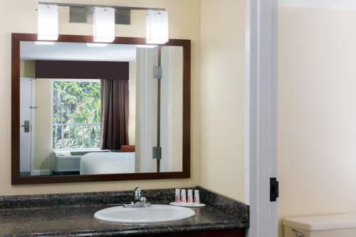 Imagen de la habitación del Hotel Days Inn by Wyndham Port Charlotte/Punta Gorda. Foto 7