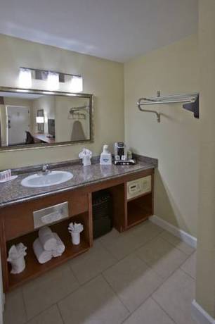 Imagen de la habitación del Hotel Days Inn by Wyndham Port Charlotte/Punta Gorda. Foto 14