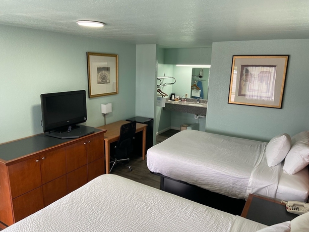 Imagen de la habitación del Hotel Days Inn by Wyndham Pratt. Foto 11