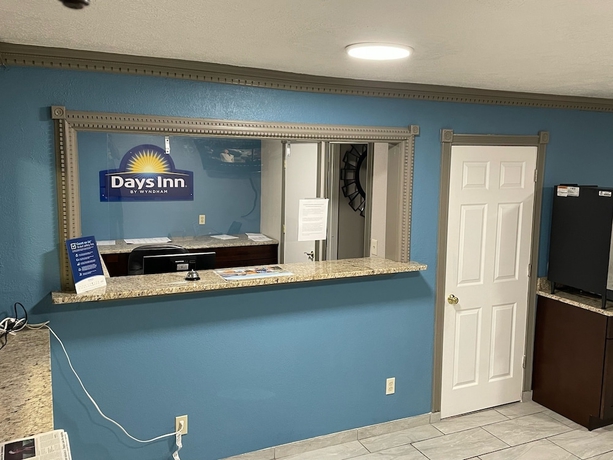 Imagen general del Hotel Days Inn by Wyndham Pratt. Foto 1