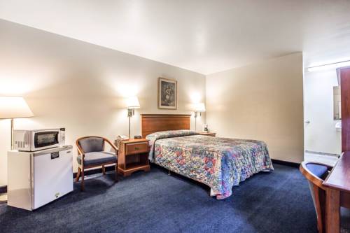 Imagen de la habitación del Hotel Days Inn by Wyndham Ridgecrest near China Lake Naval Station. Foto 6