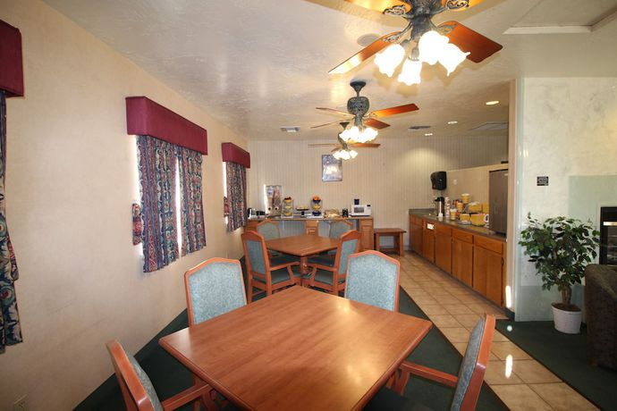 Imagen del bar/restaurante del Hotel Days Inn by Wyndham Safford, AZ. Foto 5