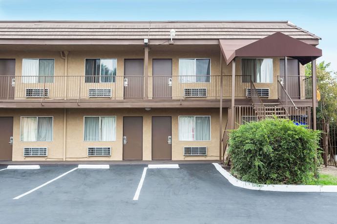 Imagen general del Hotel Days Inn by Wyndham San Bernardino. Foto 3