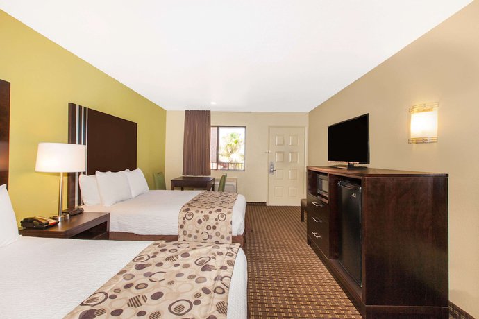 Imagen de la habitación del Hotel Days Inn by Wyndham San Jose Airport. Foto 6