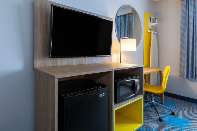 Imagen de la habitación del Hotel Days Inn by Wyndham Sandusky Cedar Point. Foto 22