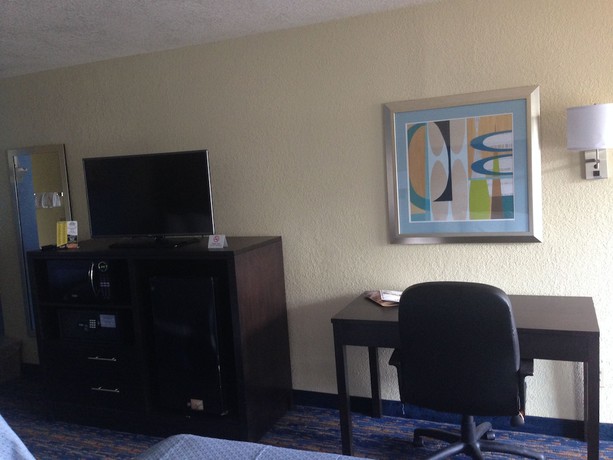 Imagen de la habitación del Hotel Days Inn by Wyndham Seaworld/Lackland AFB. Foto 6