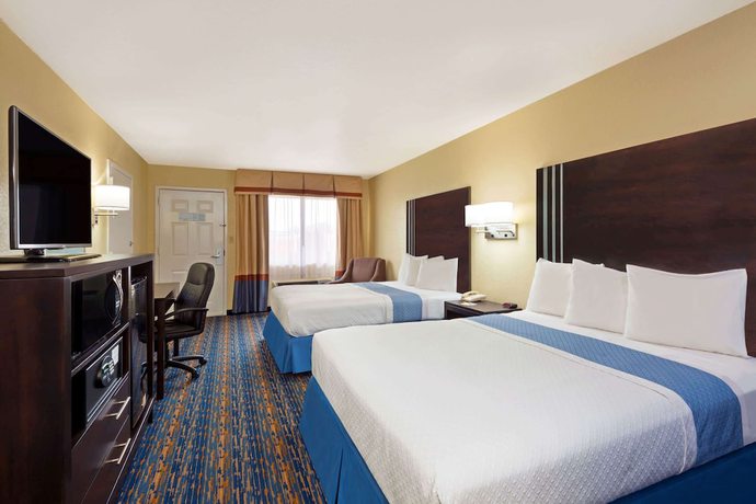 Imagen de la habitación del Hotel Days Inn by Wyndham Seaworld/Lackland AFB. Foto 9