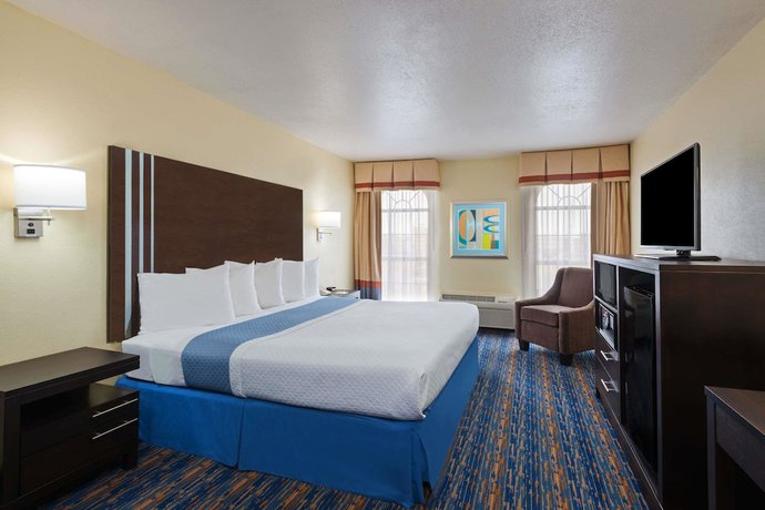 Imagen de la habitación del Hotel Days Inn by Wyndham Seaworld/Lackland AFB. Foto 10