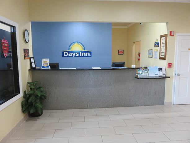 Imagen de los interiores del Hotel Days Inn by Wyndham Seaworld/Lackland AFB. Foto 19