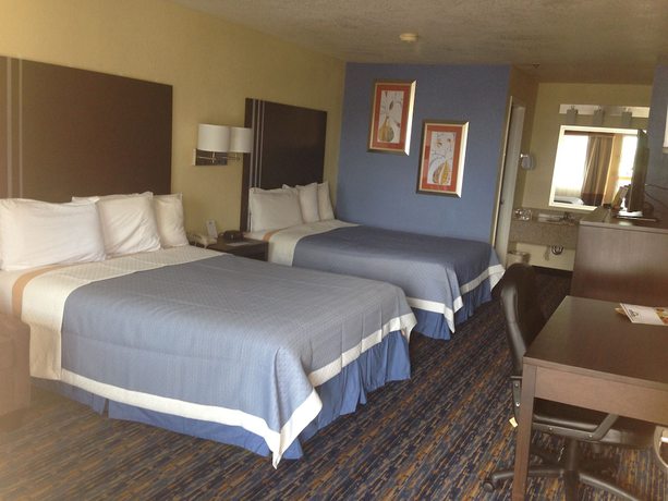 Imagen de la habitación del Hotel Days Inn by Wyndham Seaworld/Lackland AFB. Foto 17