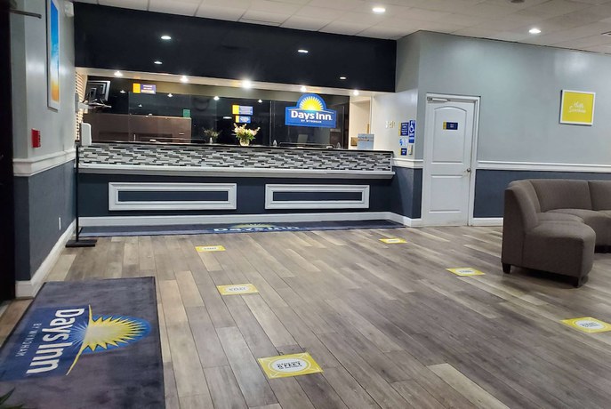 Imagen de los interiores del Hotel Days Inn by Wyndham Stuart, FL. Foto 15