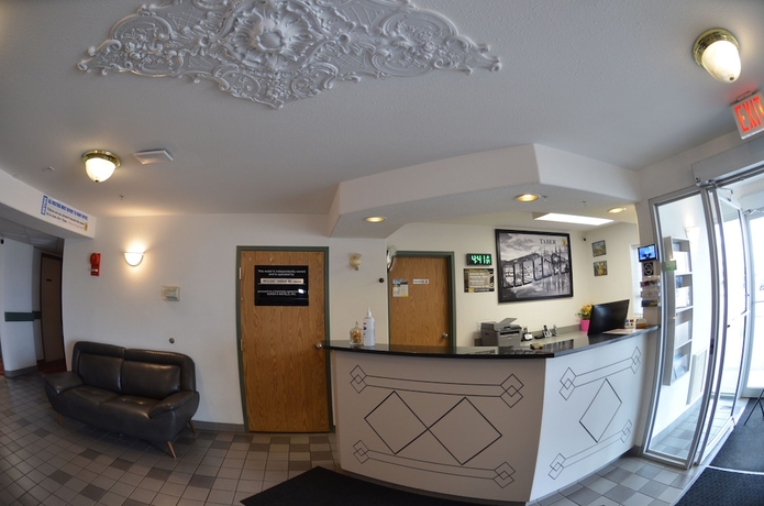 Imagen de los interiores del Hotel Days Inn by Wyndham Taber. Foto 18