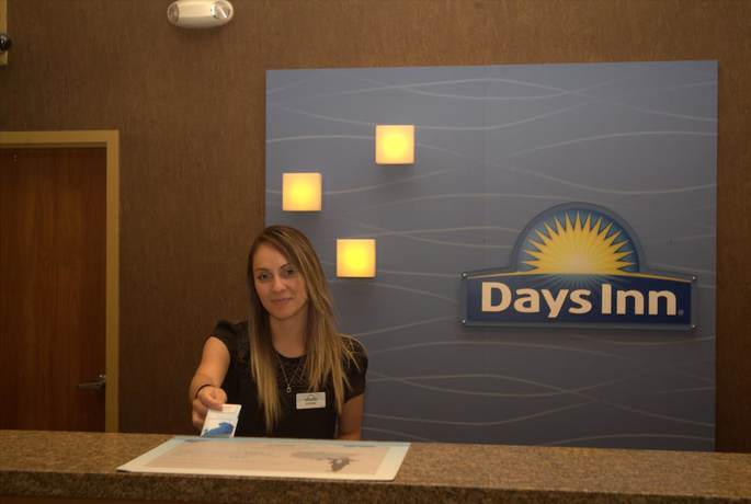 Imagen de los interiores del Hotel Days Inn by Wyndham Tulsa Central. Foto 18