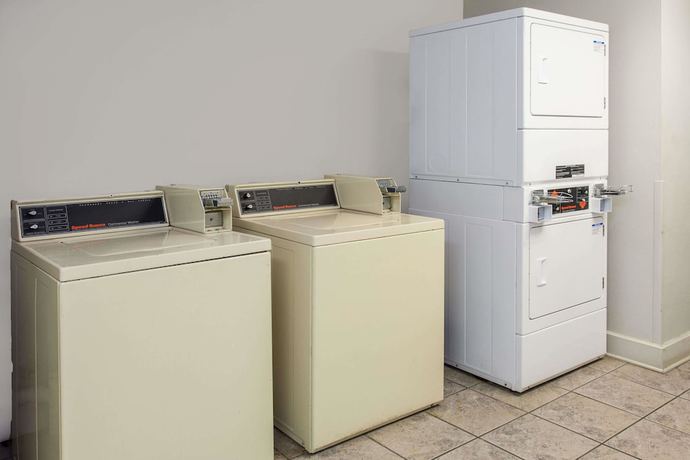 Imagen de los interiores del Hotel Days Inn by Wyndham Valdosta I-75. Foto 15