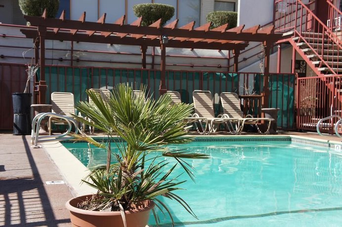 Imagen de la piscina del Hotel Days Inn by Wyndham Victorville, Victorville. Foto 20