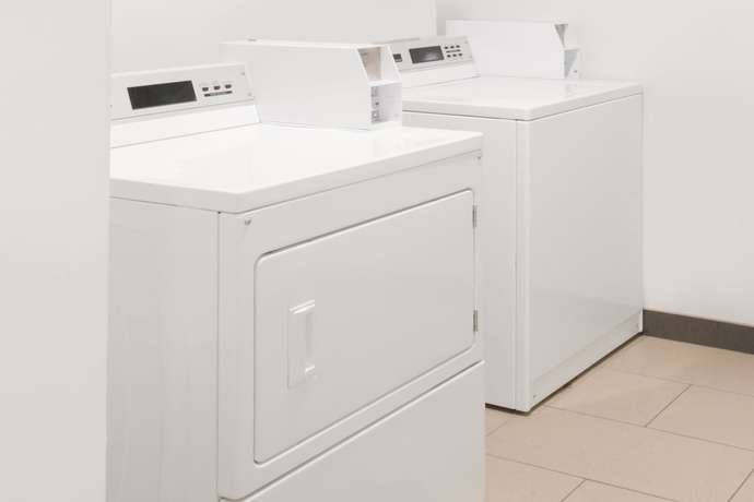 Imagen de los interiores del Hotel Days Inn by Wyndham Watertown Fort Drum. Foto 16