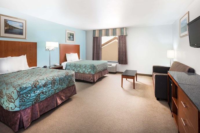 Imagen de la habitación del Hotel Days Inn by Wyndham Watertown Fort Drum. Foto 9