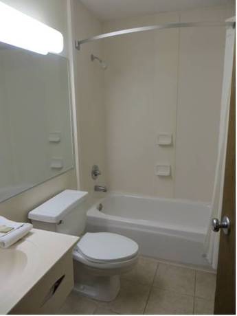 Imagen de la habitación del Hotel Days Inn by Wyndham Waukegan. Foto 7