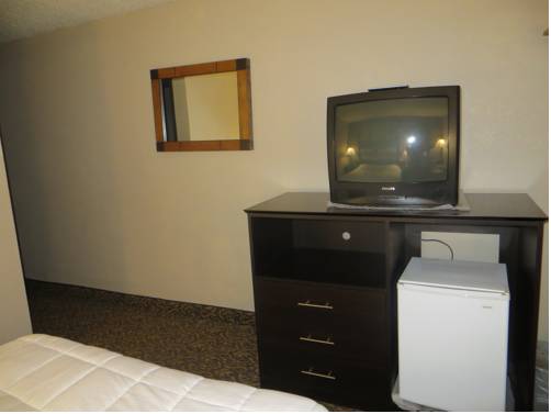 Imagen de la habitación del Hotel Days Inn by Wyndham Waukegan. Foto 16
