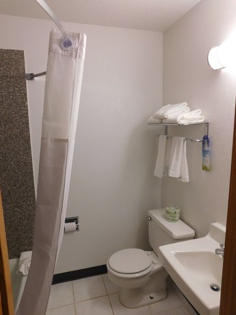 Imagen de la habitación del Hotel Days Inn by Wyndham West Branch Iowa City Area. Foto 9