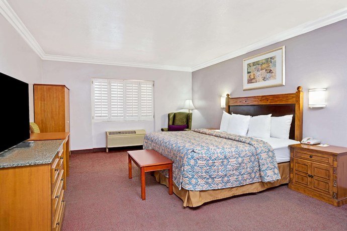 Imagen de la habitación del Hotel Days Inn by Wyndham West Covina. Foto 9