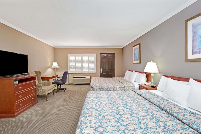 Imagen de la habitación del Hotel Days Inn by Wyndham West Covina. Foto 10