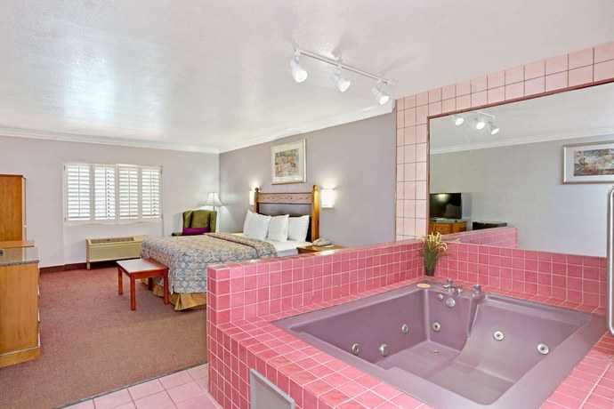 Imagen de la habitación del Hotel Days Inn by Wyndham West Covina. Foto 13