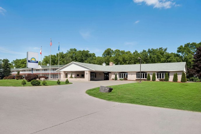 Imagen general del Hotel Days Inn by Wyndham Whitmore Lake. Foto 1