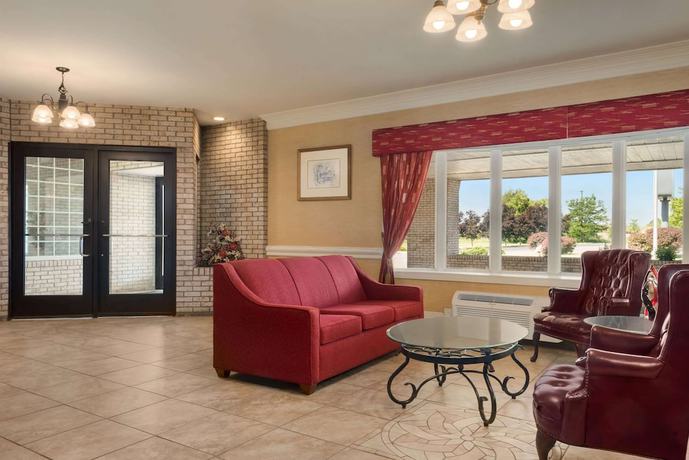Imagen de los interiores del Hotel Days Inn by Wyndham Whitmore Lake. Foto 17
