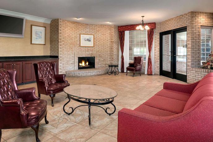 Imagen de los interiores del Hotel Days Inn by Wyndham Whitmore Lake. Foto 20