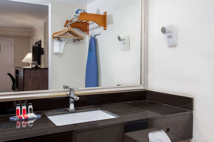 Imagen de la habitación del Hotel Days Inn by Wyndham Wilmington/Brandywine. Foto 8