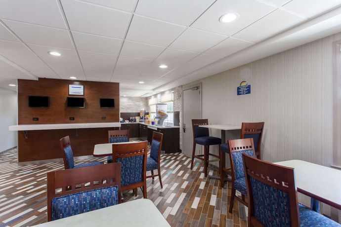 Imagen del bar/restaurante del Hotel Days Inn by Wyndham Wilmington/Brandywine. Foto 4