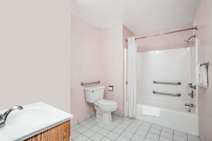 Imagen de la habitación del Hotel Days Inn by Wyndham Wurtsboro. Foto 3